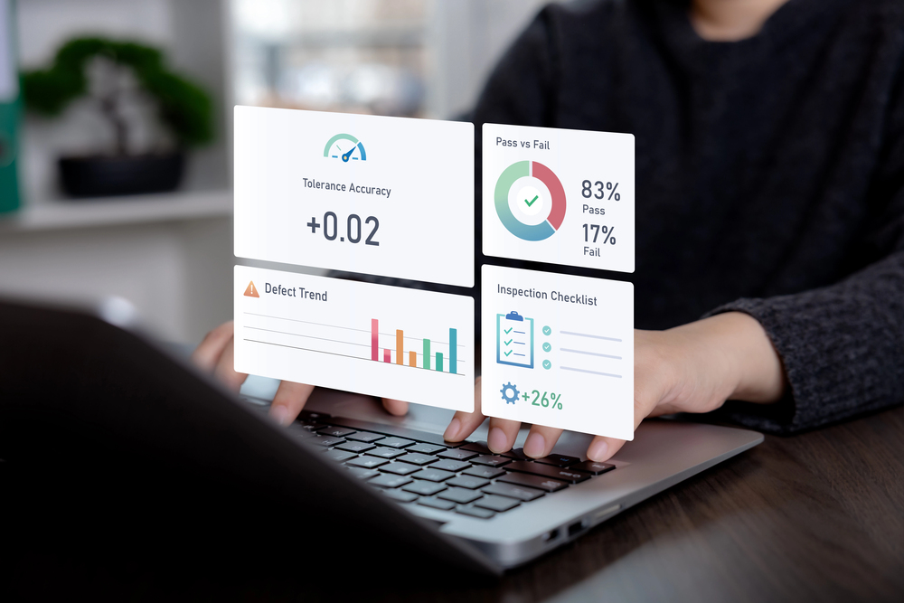 Industrial OEE dashboard on screen